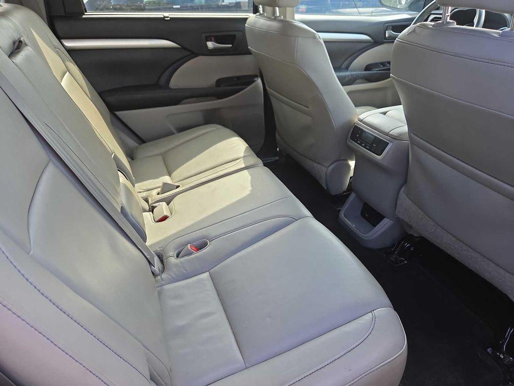 used 2016 Toyota Highlander car, priced at $12,846