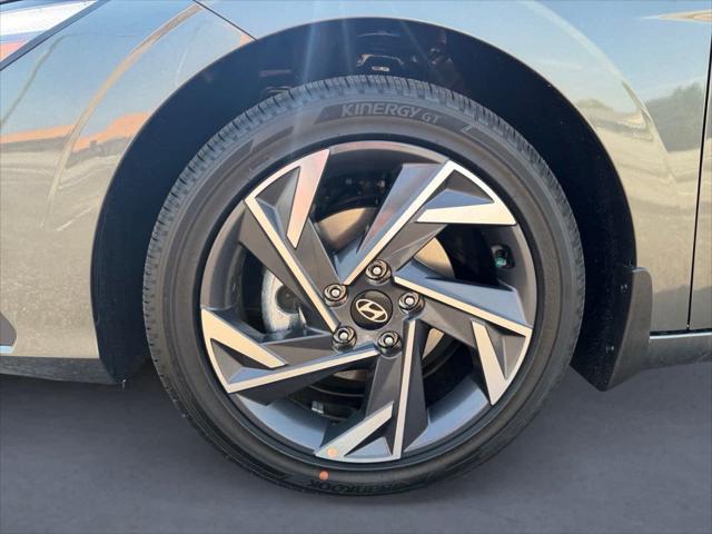 new 2025 Hyundai Elantra car, priced at $28,388