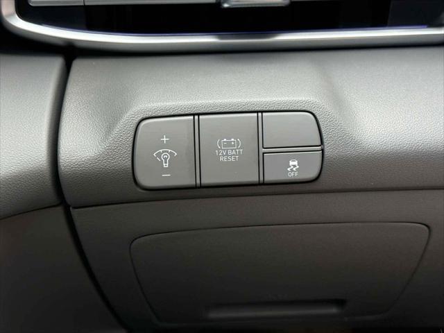 new 2025 Hyundai Elantra car, priced at $28,388