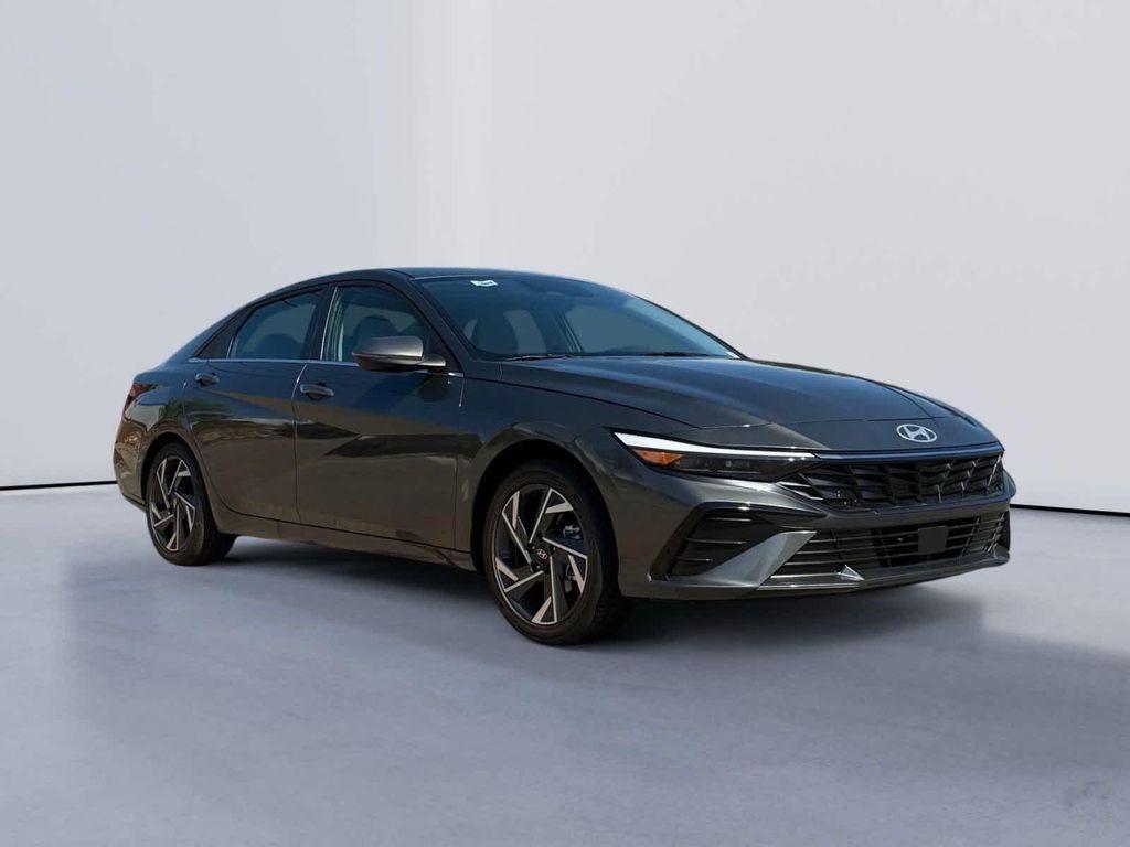 new 2025 Hyundai Elantra car, priced at $27,640