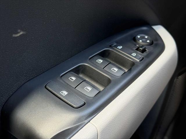 new 2025 Hyundai Venue car, priced at $23,716