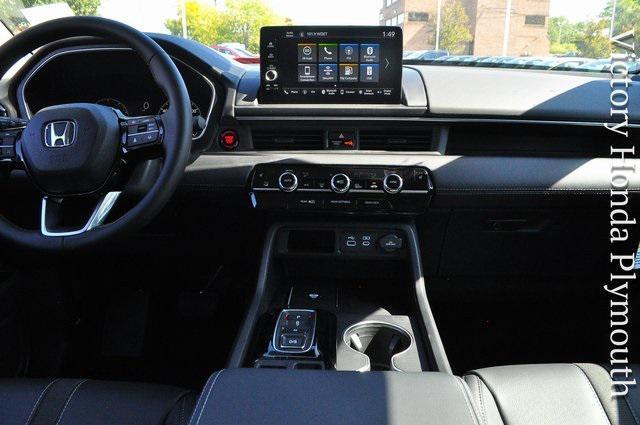 new 2025 Honda Pilot car, priced at $48,235
