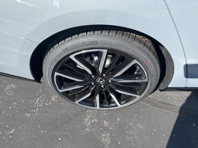 new 2025 Honda Accord Hybrid car, priced at $40,950
