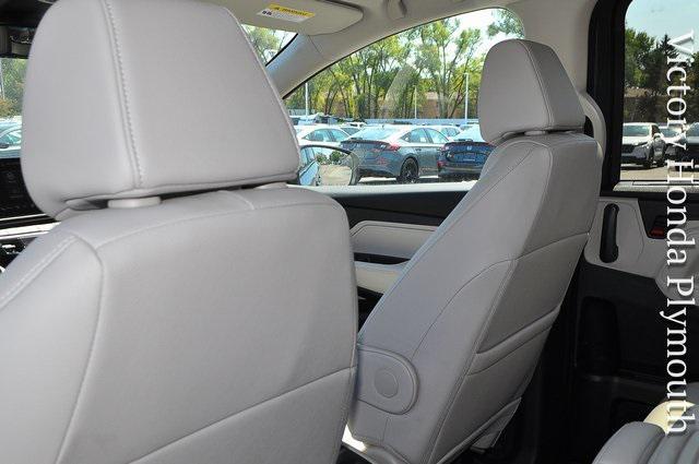 new 2026 Honda Odyssey car, priced at $44,245