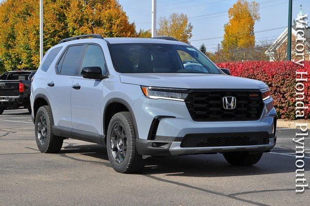 new 2025 Honda Pilot car, priced at $51,250