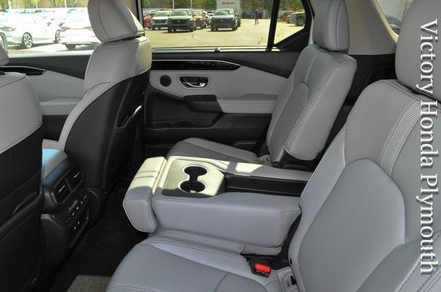 new 2025 Honda Pilot car, priced at $47,550