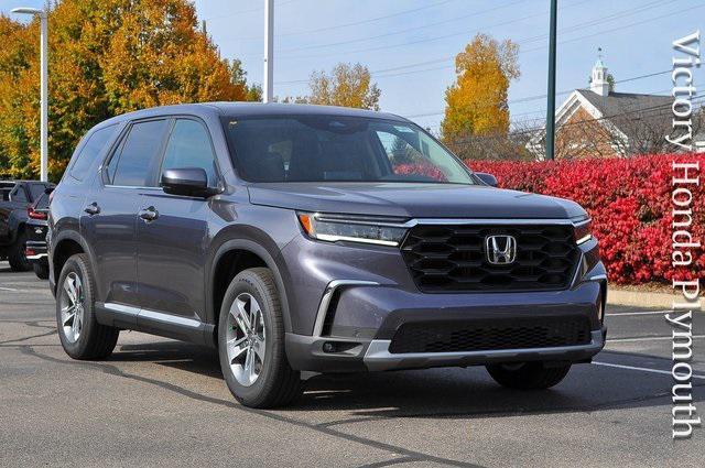 new 2025 Honda Pilot car, priced at $46,695