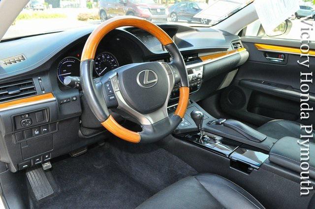 used 2015 Lexus ES 300h car, priced at $15,600