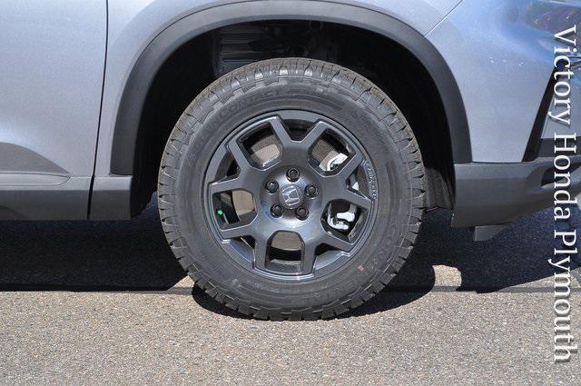 new 2025 Honda Pilot car, priced at $50,895