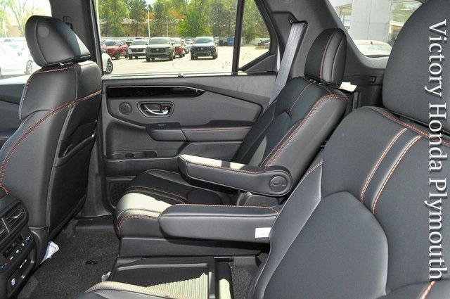 new 2025 Honda Pilot car, priced at $50,895