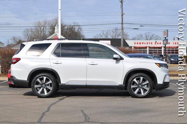 new 2025 Honda Pilot car, priced at $51,450