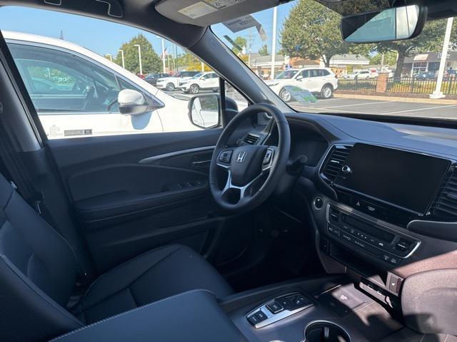 new 2025 Honda Ridgeline car, priced at $44,430