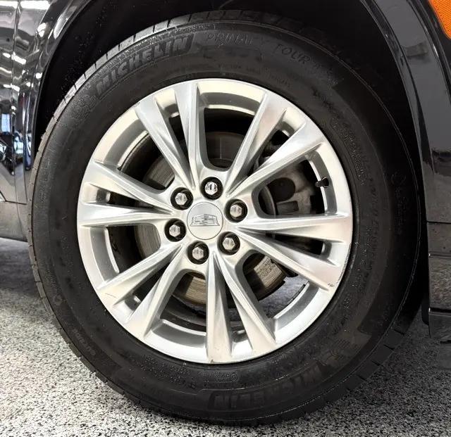 used 2023 Cadillac XT6 car, priced at $31,995