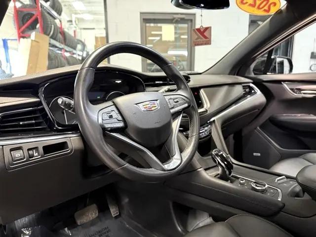 used 2023 Cadillac XT6 car, priced at $31,995