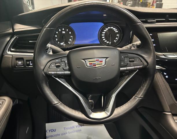 used 2022 Cadillac XT6 car