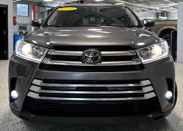 used 2019 Toyota Highlander car, priced at $27,775