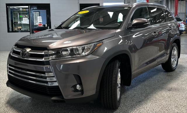 used 2019 Toyota Highlander car, priced at $27,775