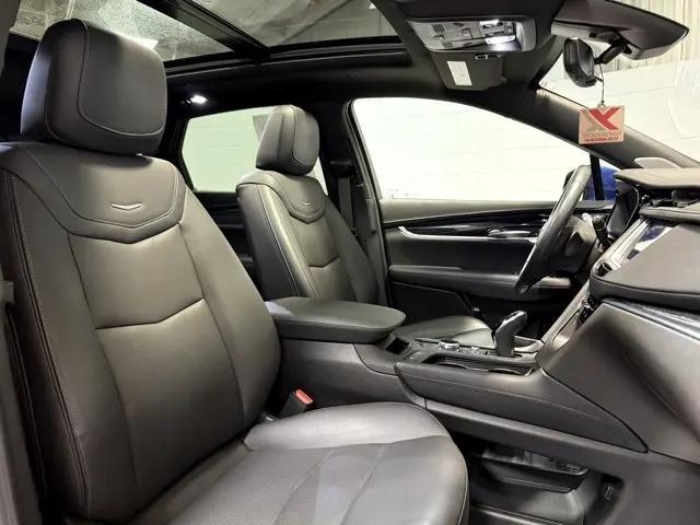 used 2023 Cadillac XT5 car, priced at $33,625