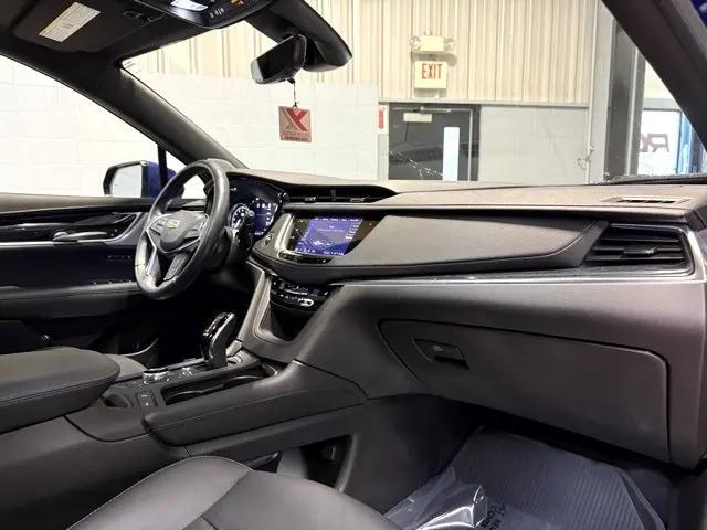 used 2023 Cadillac XT5 car, priced at $33,625
