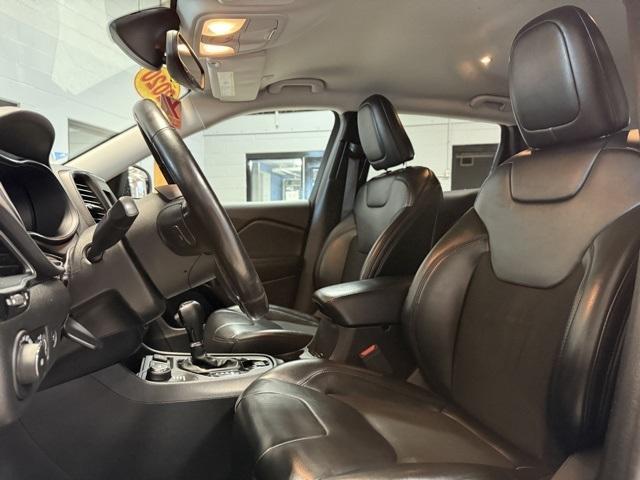used 2020 Jeep Cherokee car, priced at $15,995
