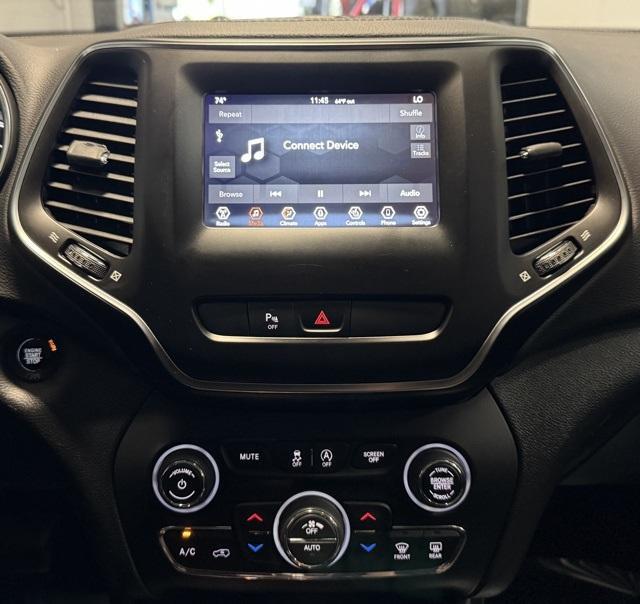 used 2020 Jeep Cherokee car, priced at $15,995