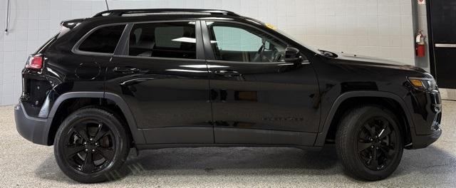 used 2020 Jeep Cherokee car, priced at $15,995