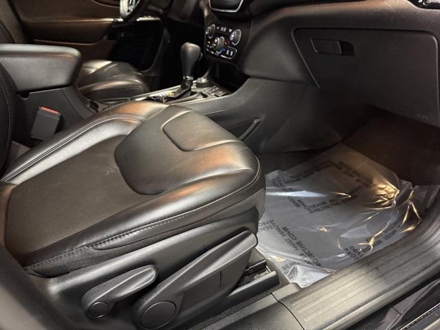 used 2020 Jeep Cherokee car, priced at $15,995