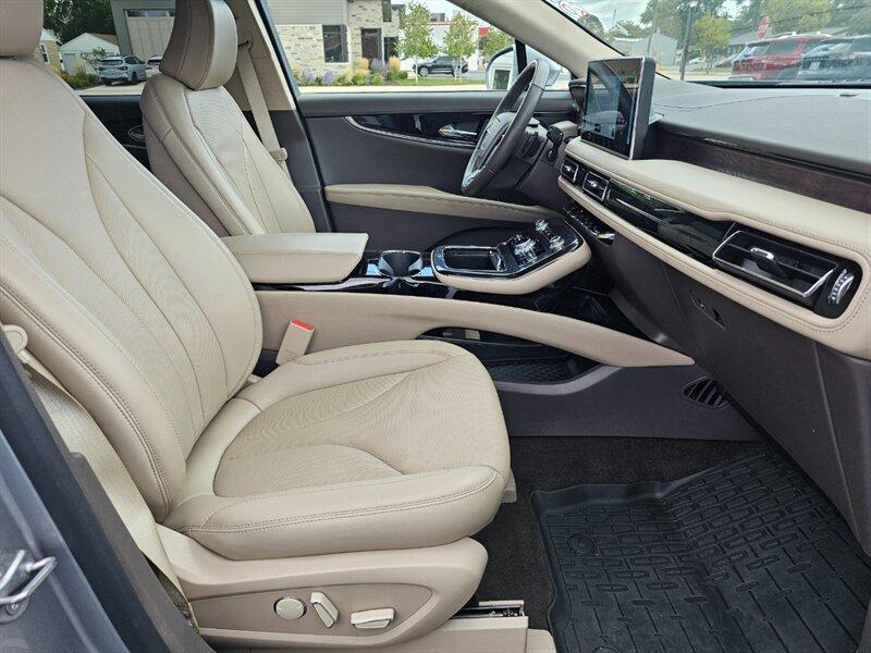used 2022 Lincoln Nautilus car, priced at $39,937