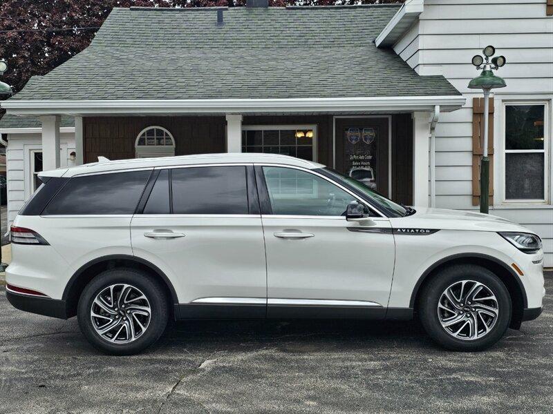 used 2022 Lincoln Aviator car, priced at $42,336