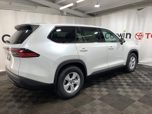 new 2025 Toyota Highlander Hybrid car, priced at $46,828