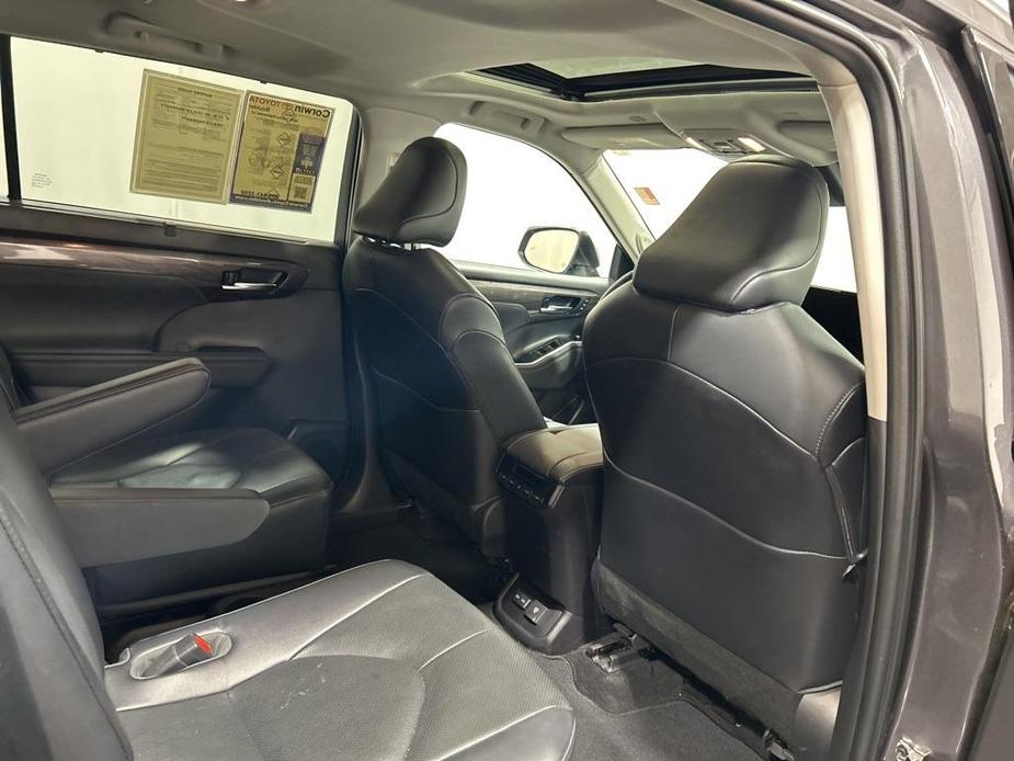 used 2023 Toyota Highlander car, priced at $36,500