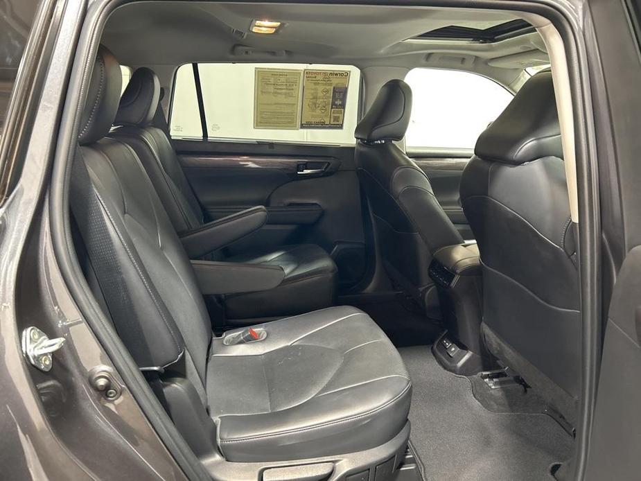 used 2023 Toyota Highlander car, priced at $36,500