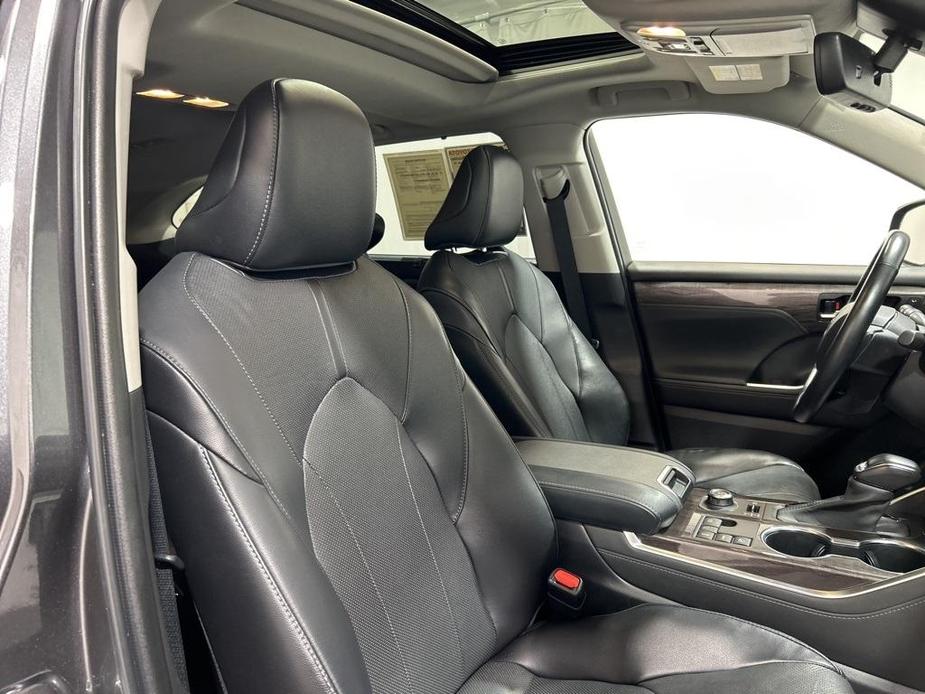 used 2023 Toyota Highlander car, priced at $36,500