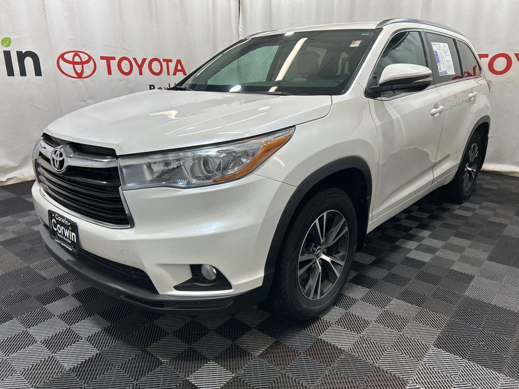 used 2016 Toyota Highlander car, priced at $17,750
