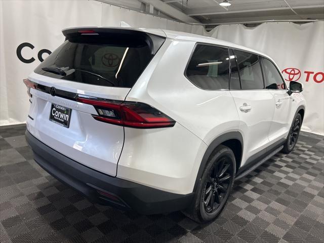 used 2025 Toyota Highlander Hybrid car, priced at $51,611