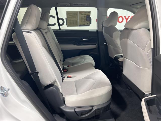 used 2025 Toyota Highlander Hybrid car, priced at $51,611