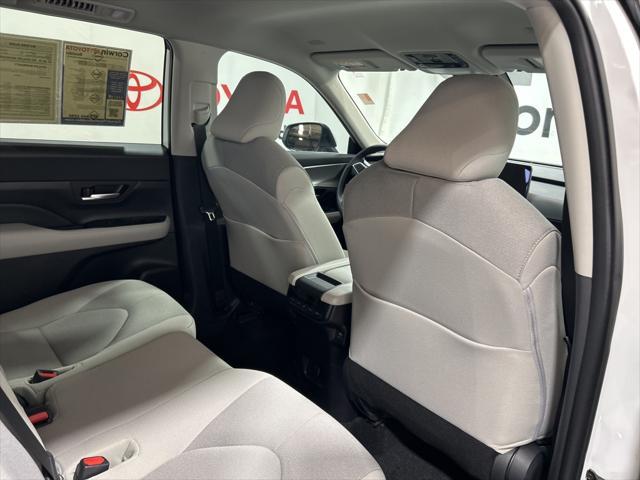 used 2025 Toyota Highlander Hybrid car, priced at $51,611
