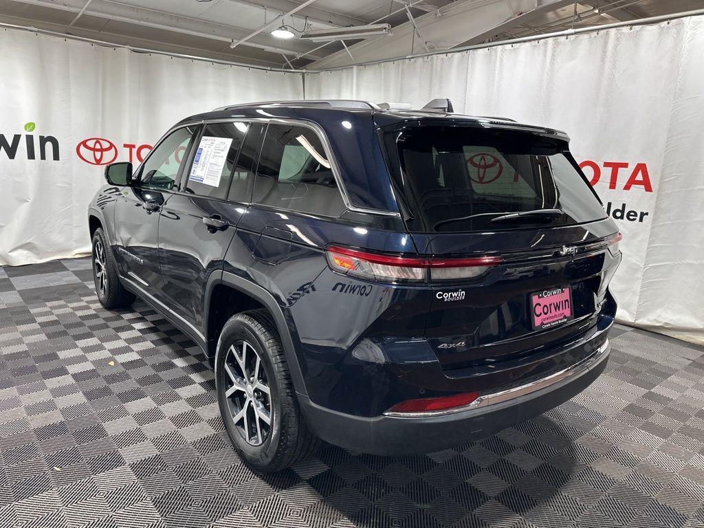 used 2024 Jeep Grand Cherokee car, priced at $35,220