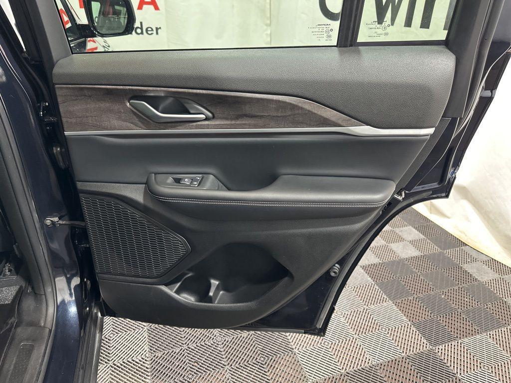 used 2024 Jeep Grand Cherokee car, priced at $35,220