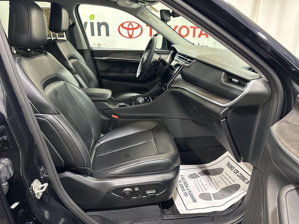 used 2024 Jeep Grand Cherokee car, priced at $35,220