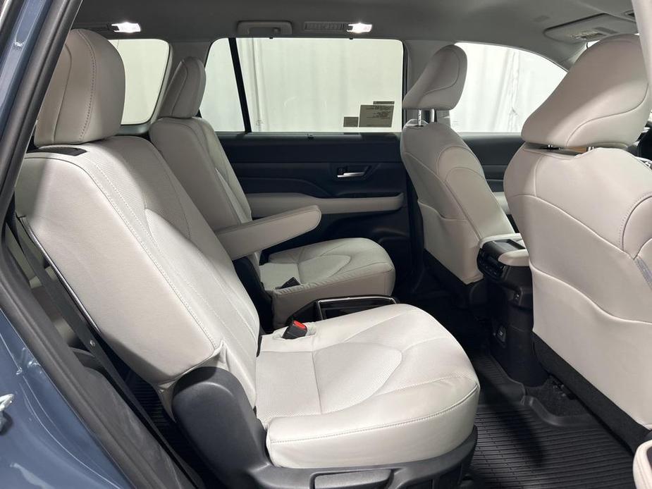 new 2024 Toyota Grand Highlander car, priced at $52,668