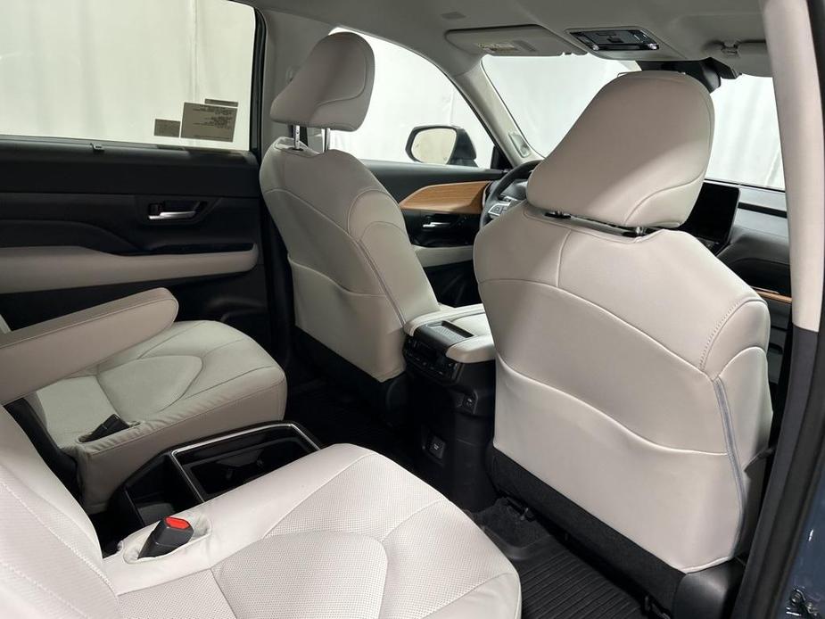 new 2024 Toyota Grand Highlander car, priced at $52,668