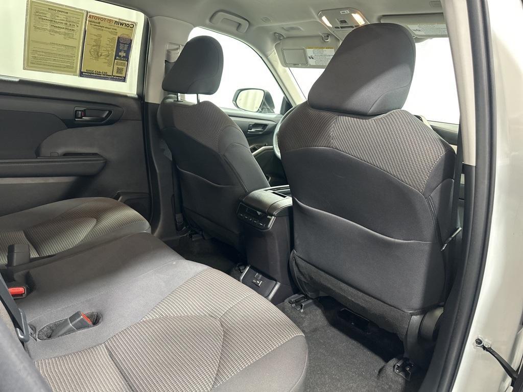 used 2024 Toyota Highlander car, priced at $31,600