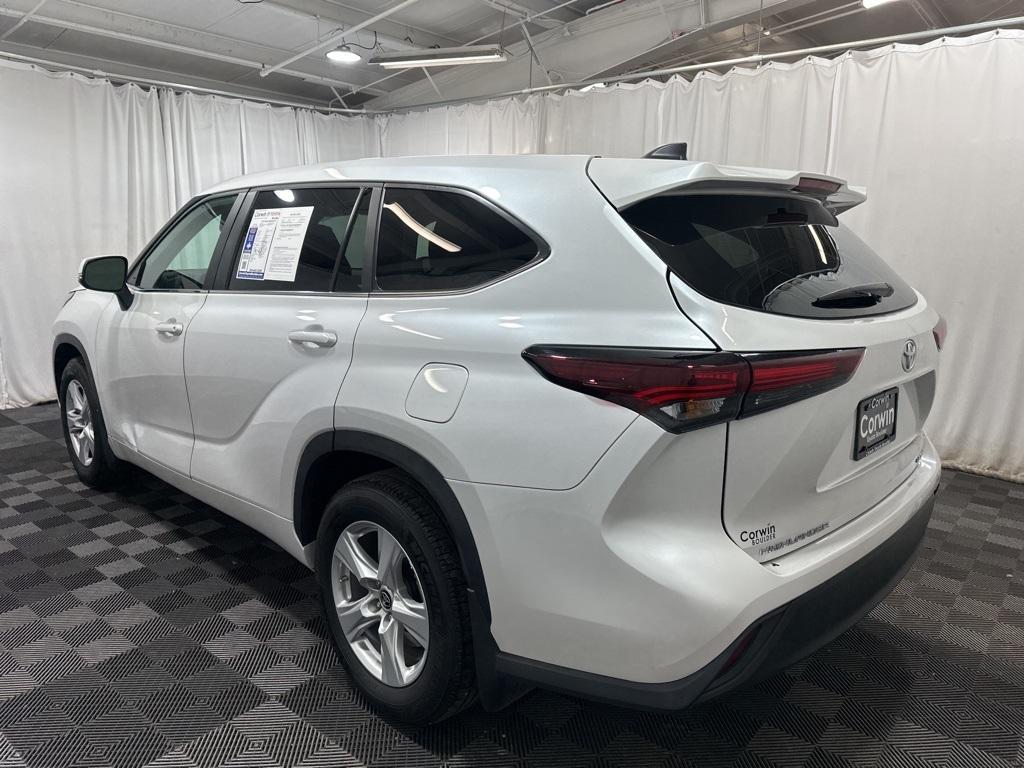 used 2024 Toyota Highlander car, priced at $31,600