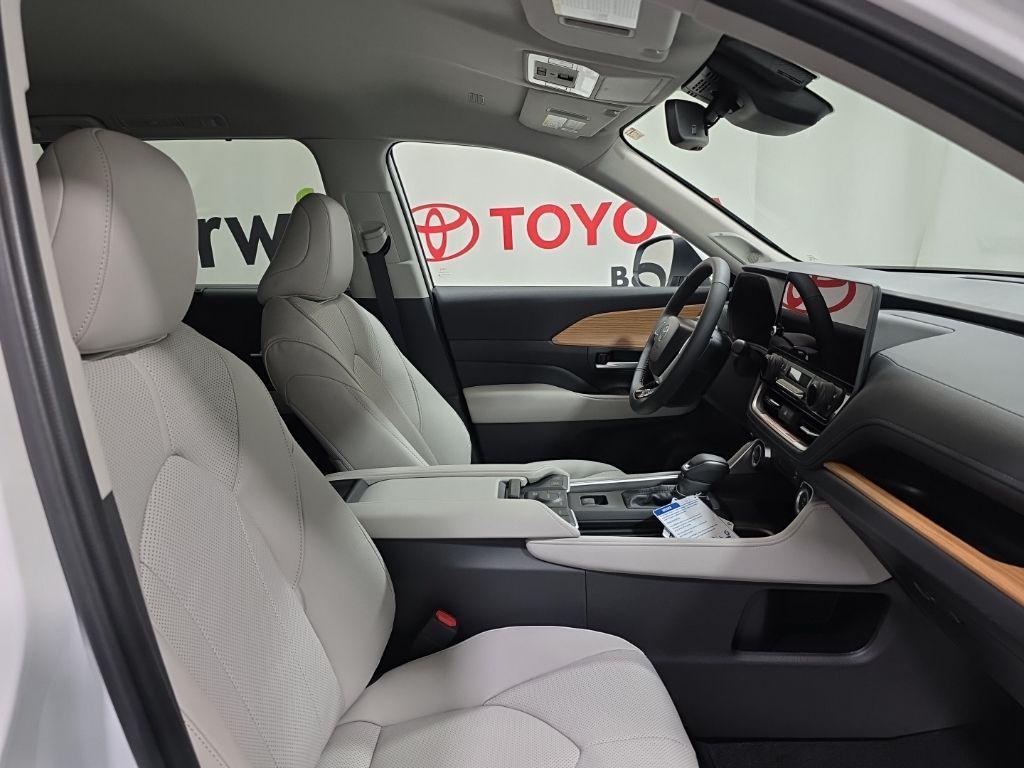 new 2026 Toyota Grand Highlander car, priced at $55,343