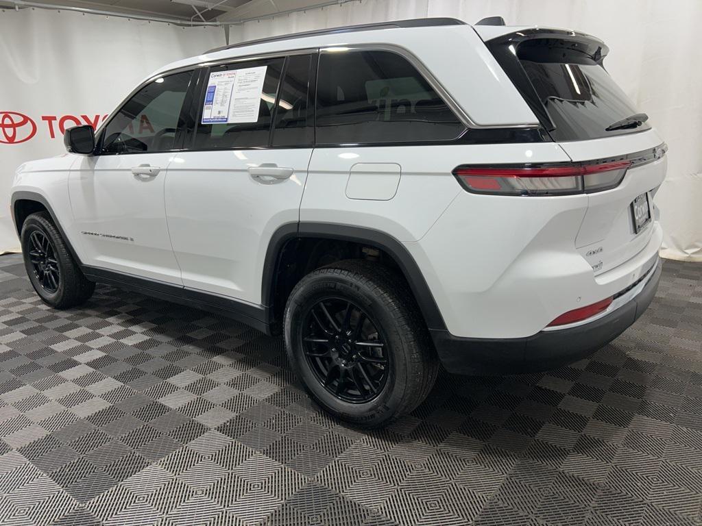 used 2022 Jeep Grand Cherokee car, priced at $28,000