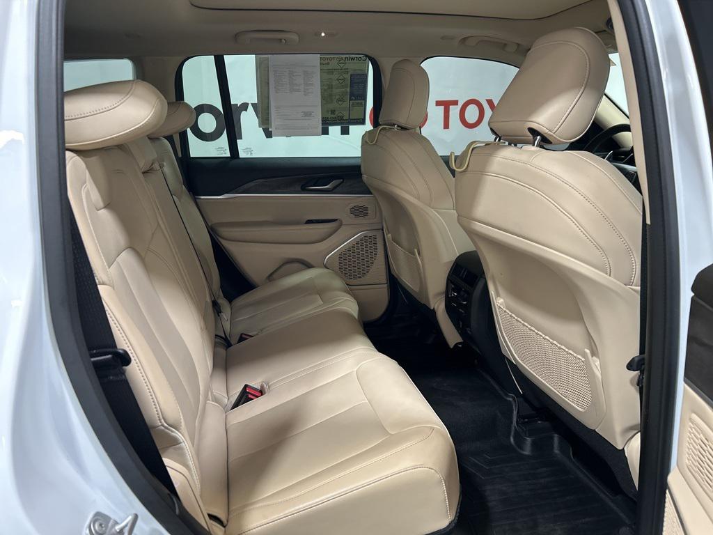 used 2022 Jeep Grand Cherokee car, priced at $28,000