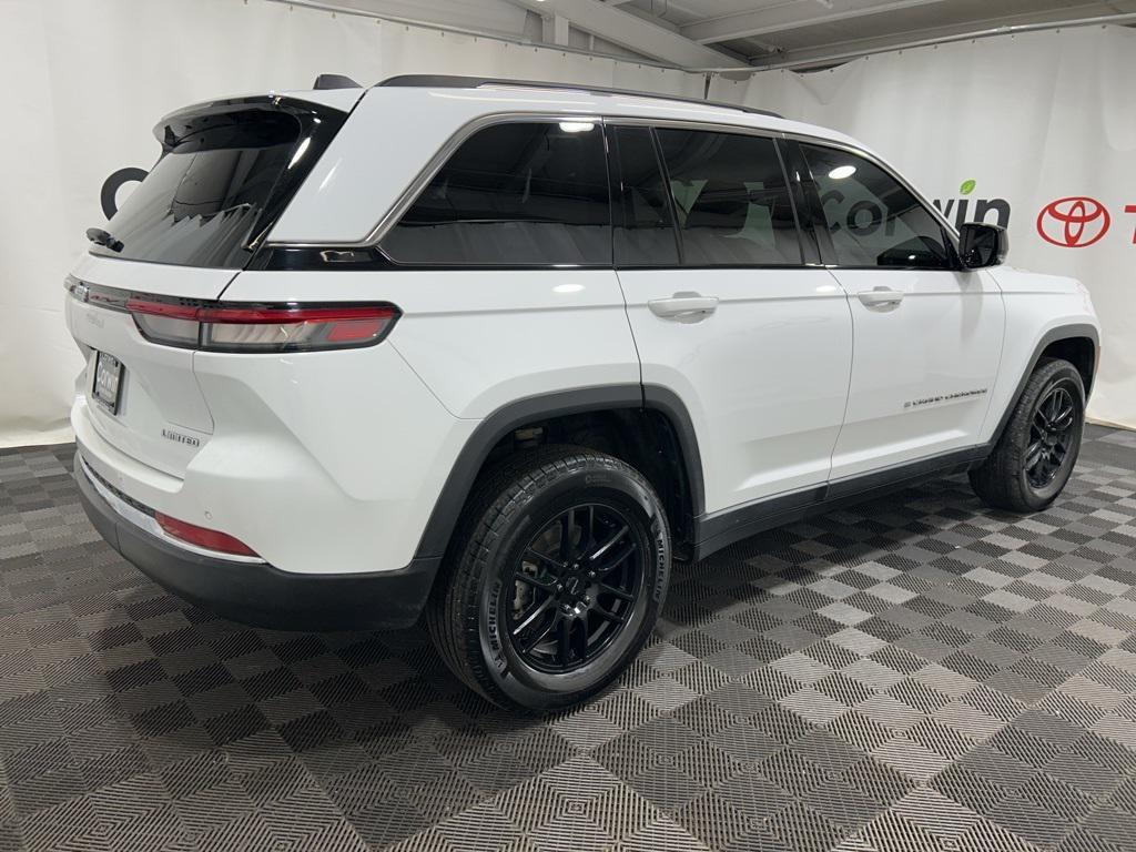 used 2022 Jeep Grand Cherokee car, priced at $28,000