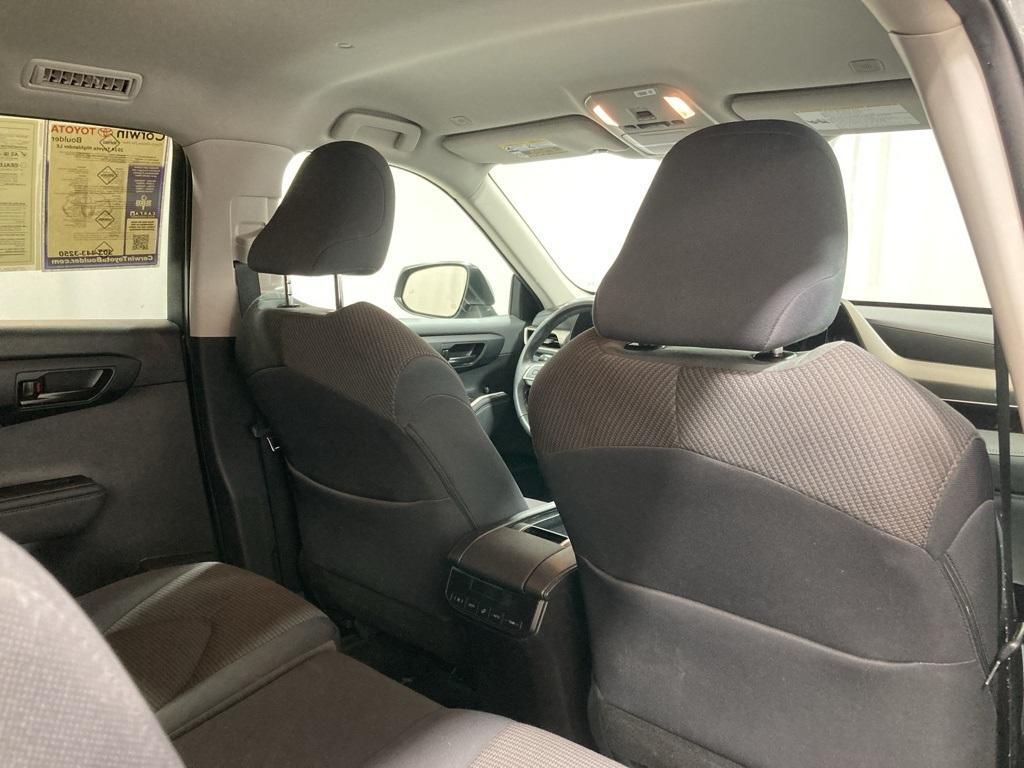 used 2024 Toyota Highlander car, priced at $33,500