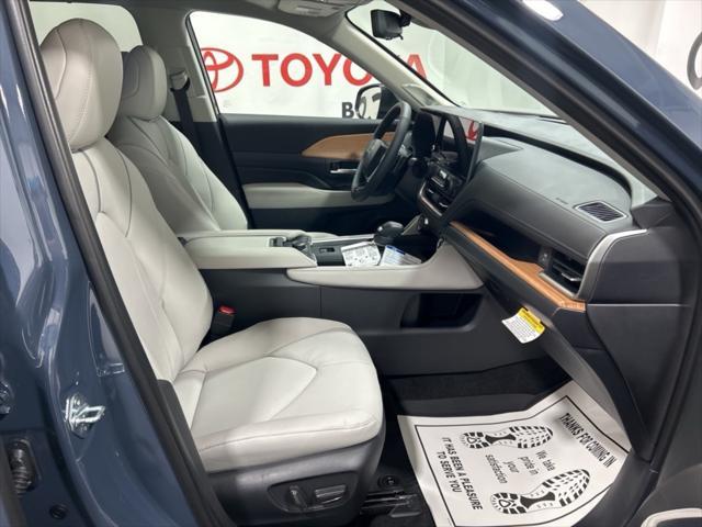 new 2025 Toyota Grand Highlander car, priced at $57,647